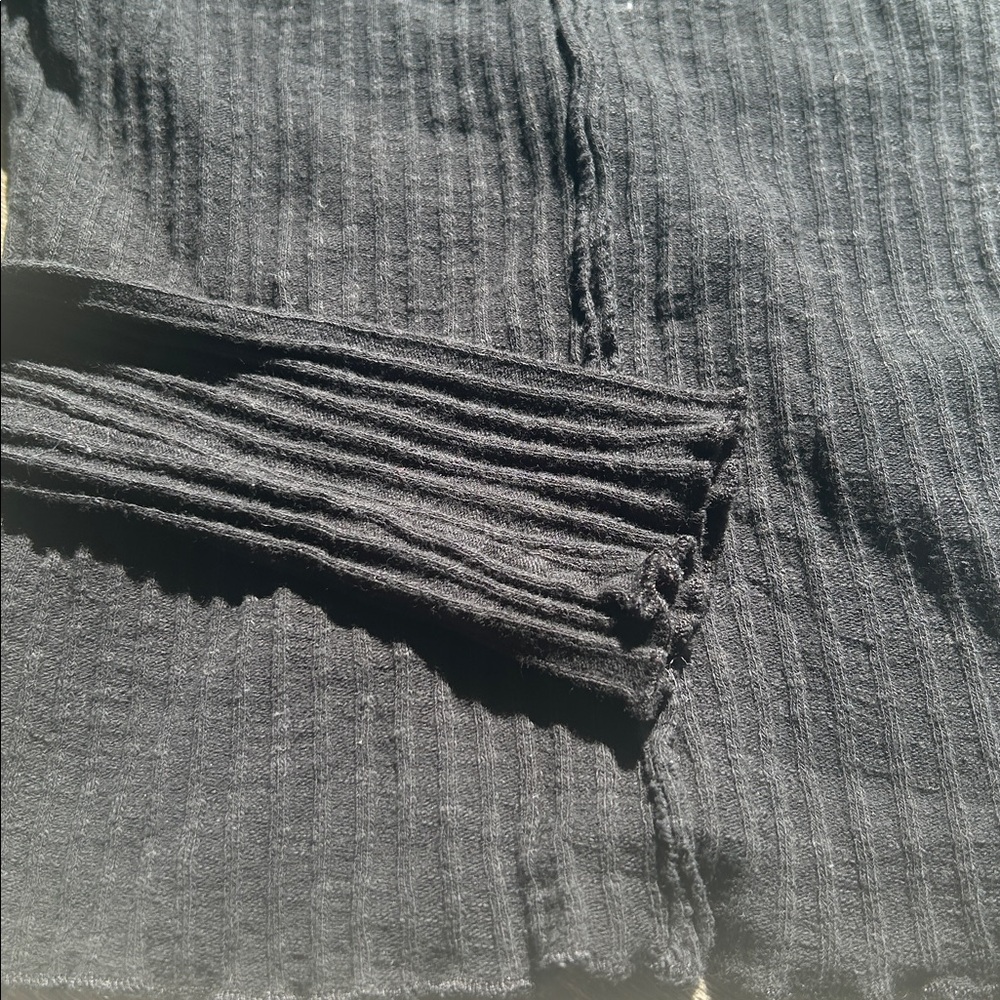 Circus by Sam Edelman Black Ribbed Blouse - Picture 3 of 5